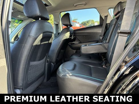 Used 2019 Kia Niro EX Premium image 6