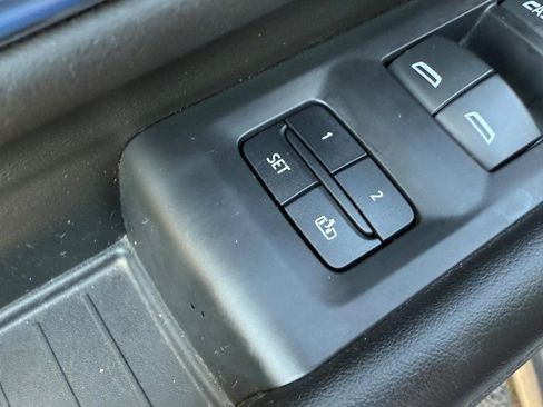 Used 2021 GMC Yukon SLT image 18