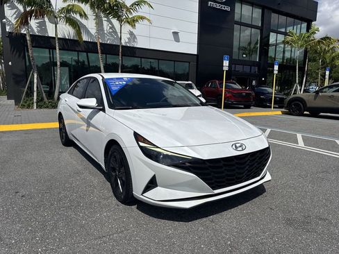 Used 2021 Hyundai Elantra SEL image 8