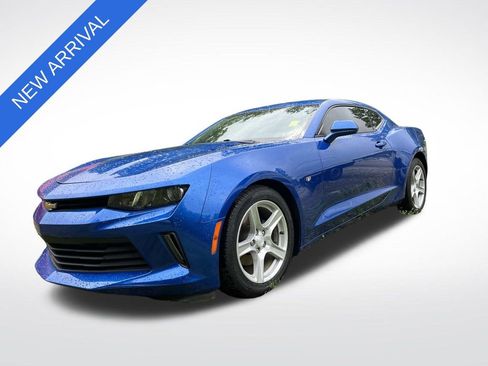 Used 2016 Chevrolet Camaro LT RWD image 7
