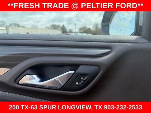 Used 2021 GMC Yukon XL Denali w/ Denali Premium Package image 16