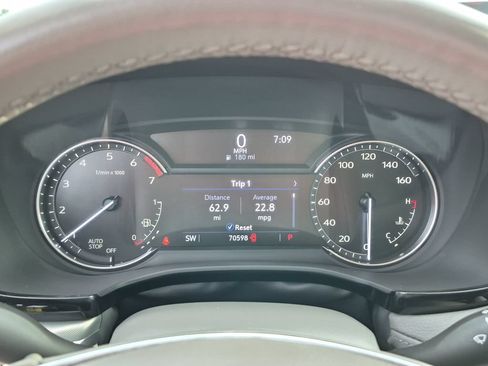 Used 2022 Cadillac XT5 Premium Luxury FWD image 17