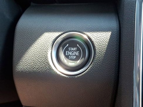 New 2026 GMC Acadia Elevation w/ Elevation Premium Package FWD image 17