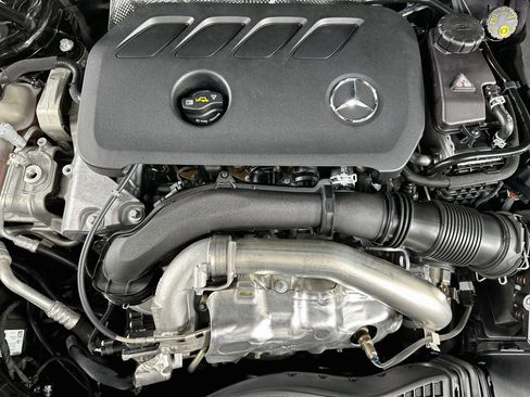 Used 2024 Mercedes-Benz GLB 250 w/ Exclusive Package image 34