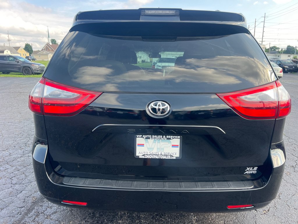 Used 2020 Toyota Sienna XLE AWD/4WD image 6