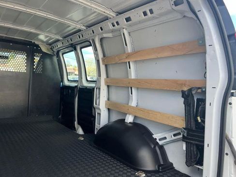 Used 2024 Chevrolet Express 2500 w/ Driver Convenience Package RWD image 12