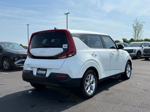 Used 2022 Kia Soul S FWD image 5