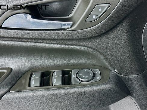 Used 2023 Chevrolet Equinox LT AWD/4WD image 25