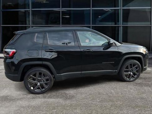 New 2026 Jeep Compass Latitude image 26