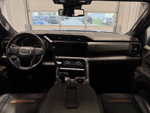 Used 2022 GMC Sierra 1500 AT4 w/ AT4 Preferred Package AWD/4WD image 26