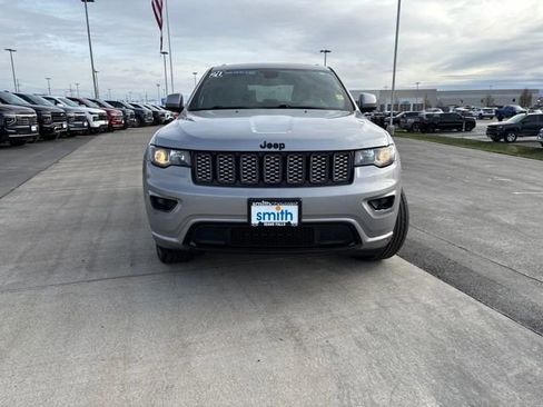 Used 2020 Jeep Grand Cherokee Altitude image 8