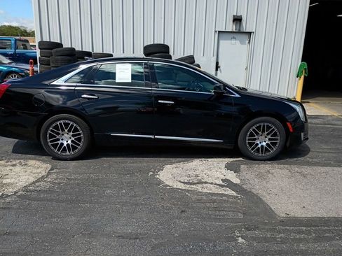 Used 2017 Cadillac XTS Vsport Platinum AWD/4WD image 3