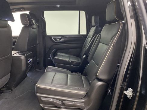 Used 2021 GMC Yukon XL SLT w/ SLT Luxury Plus Package image 16