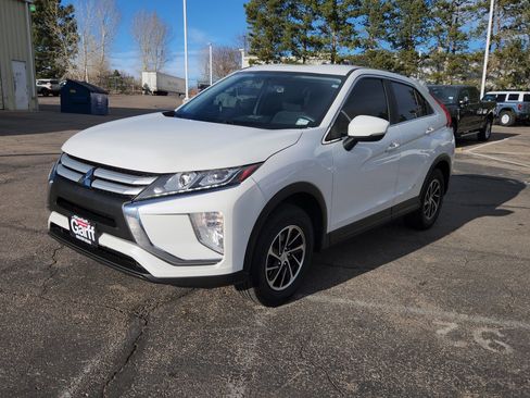 Used 2020 Mitsubishi Eclipse Cross ES image 3