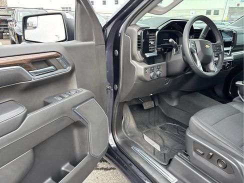 Certified 2023 Chevrolet Silverado 1500 LT image 8