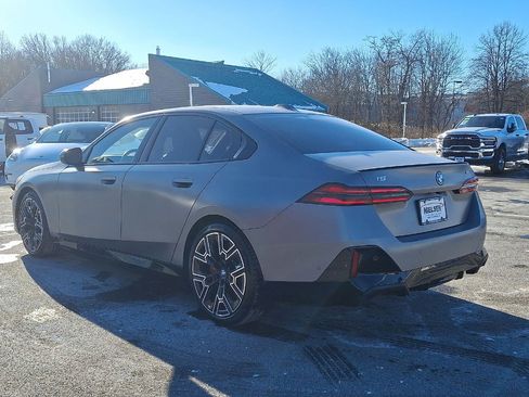 Used 2025 BMW i5 xDrive40 w/ M Sport Package image 22