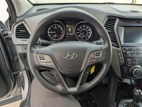 Used 2018 Hyundai Santa Fe SE AWD/4WD image 14