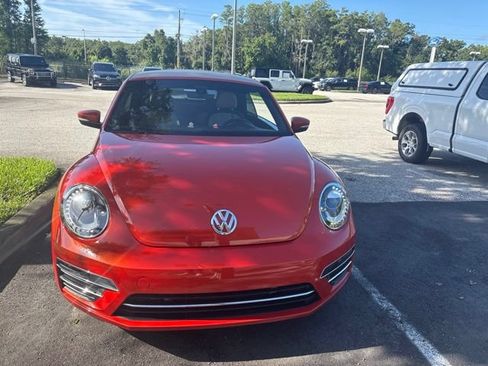 Used 2018 Volkswagen Beetle 2.0T Coast w/ Coast Lighting Package FWD image 2