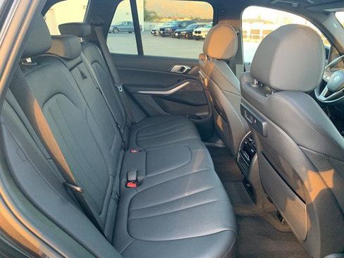Certified 2022 BMW X5 xDrive40i w/ Parking Assistance Package image 9