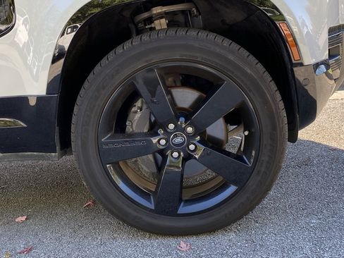 Used 2023 Land Rover Defender 110 X-Dynamic SE image 41