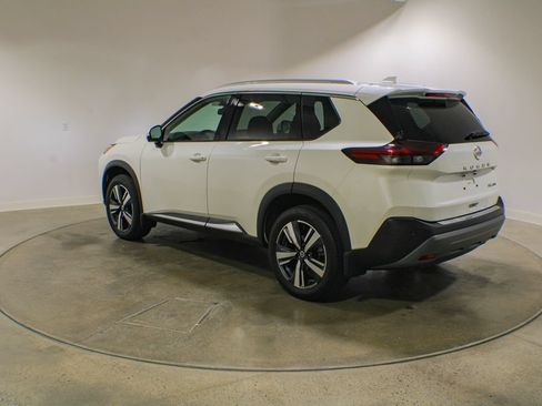 Used 2021 Nissan Rogue SL AWD/4WD image 3