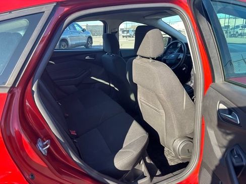 Certified 2018 Ford Focus SE image 10
