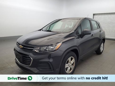 Used 2020 Chevrolet Trax LS FWD image 1