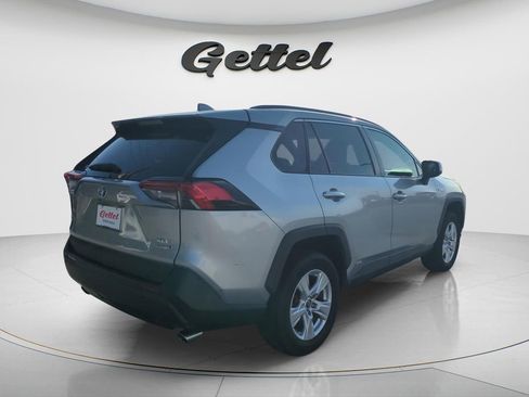 Used 2019 Toyota RAV4 XLE w/ Convenience Package image 4