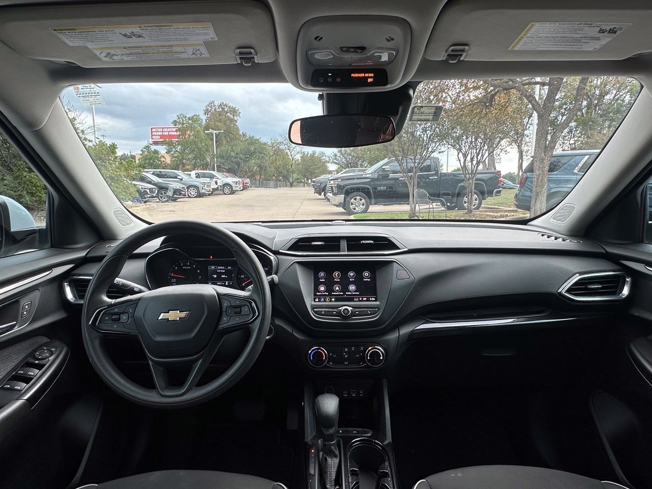Used 2023 Chevrolet TrailBlazer LT FWD image 12