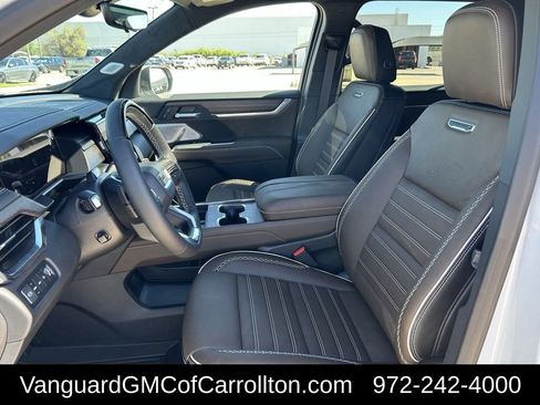 New 2026 GMC Acadia Denali Ultimate w/ LPO, Floor Liner Package AWD/4WD image 23