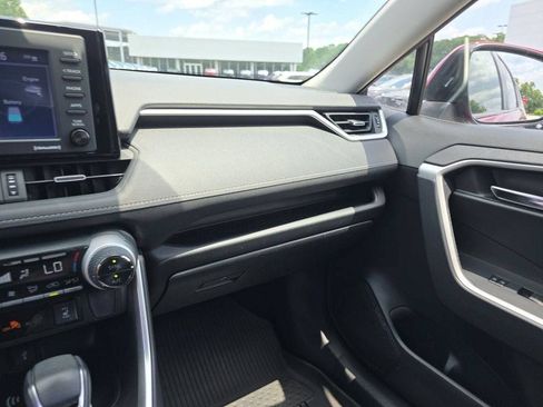 Used 2022 Toyota RAV4 XLE Premium AWD/4WD image 24