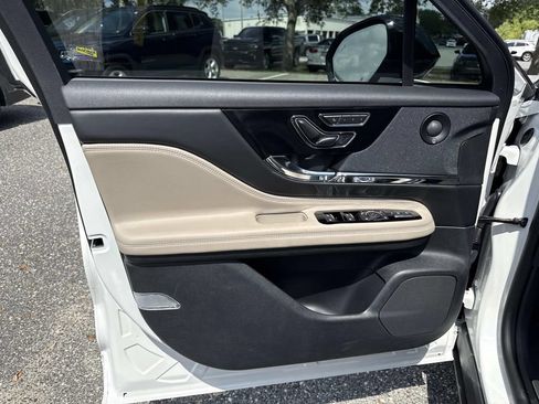 Certified 2025 Lincoln Corsair Grand Touring w/ Equipment Group 302A AWD/4WD image 18