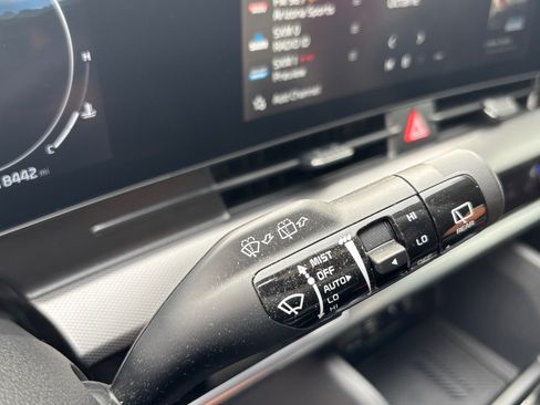 Certified 2025 Kia Sportage SX FWD image 25