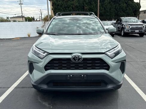 Used 2022 Toyota RAV4 XLE w/ Convenience Package AWD/4WD image 2