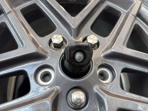 Used 2024 Jeep Wrangler Sport S image 7