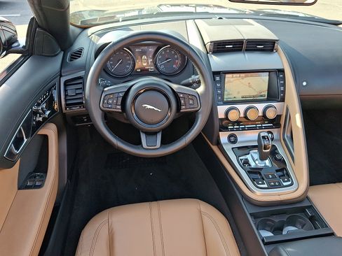 Used 2015 Jaguar F-TYPE Convertible RWD image 10