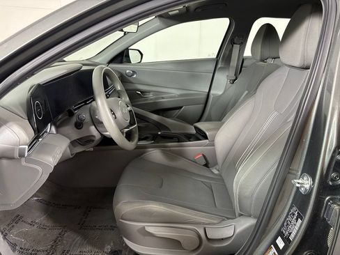 Used 2024 Hyundai Elantra SEL FWD image 16
