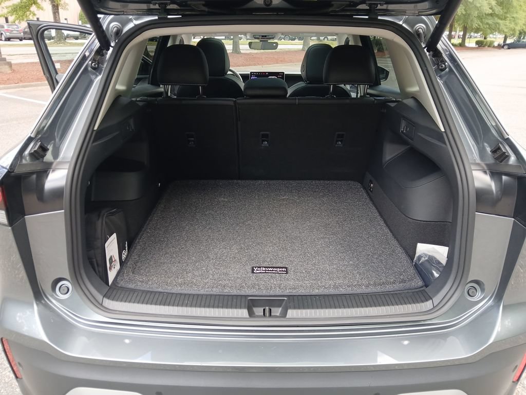 Used 2026 Volkswagen Tiguan SE w/ Panoramic Sunroof Package AWD/4WD image 24