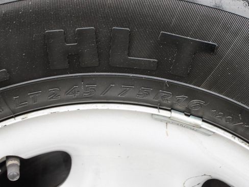 Used 2012 GMC Savana 3500 image 33