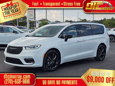 New 2026 Chrysler Pacifica Limited w/ Uconnect Theater Family Group image 2