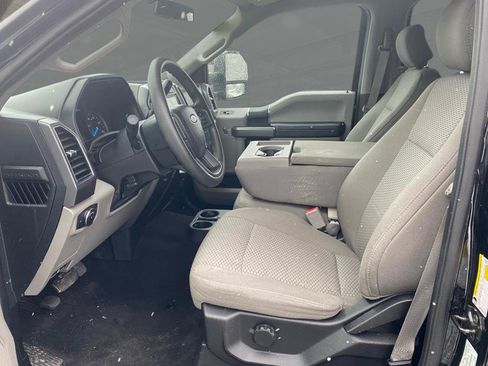 Used 2019 Ford F250 XLT w/ Snow Plow Prep Package image 5