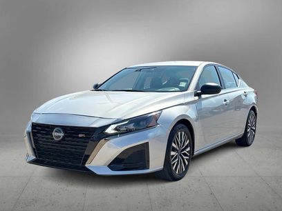 Used 2024 Nissan Altima 2.5 SV