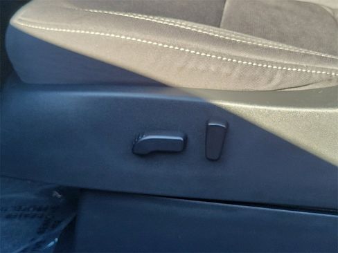 Certified 2023 Nissan Frontier SV w/ SV Convenience Package image 14