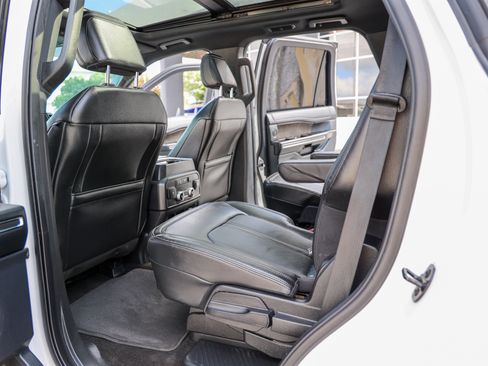 Used 2021 Ford Expedition Limited RWD image 40