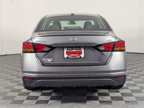 Used 2023 Nissan Altima 2.5 SV image 6