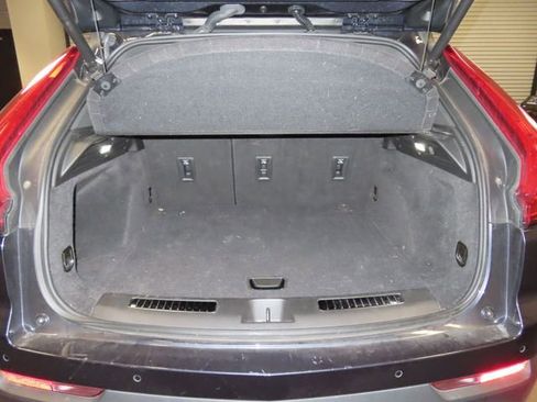 Certified 2023 Cadillac XT4 Premium Luxury image 17