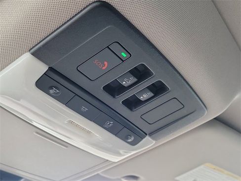 Used 2023 Nissan Rogue Platinum w/ Platinum Premium Package image 26