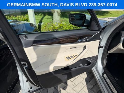 Used 2019 BMW 530i w/ Convenience Package RWD image 10