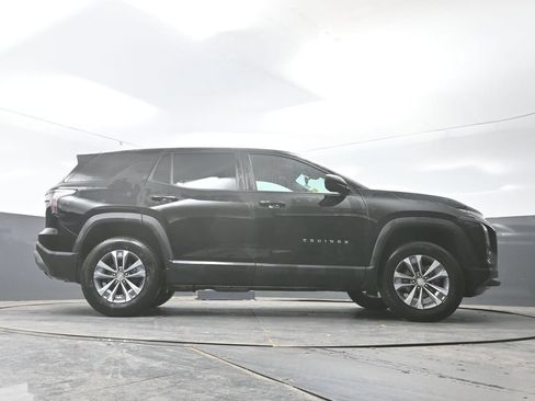 Used 2025 Chevrolet Equinox LT FWD image 23