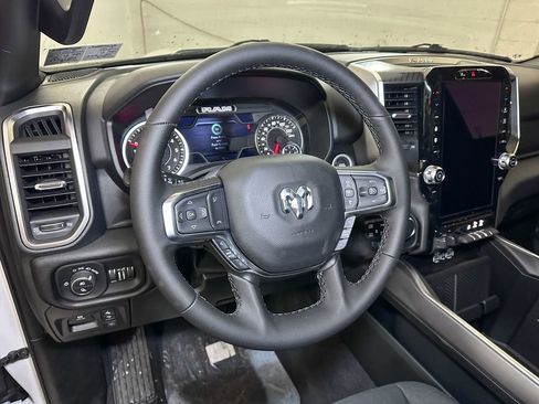 New 2026 RAM 1500 4x4 Crew Cab image 21